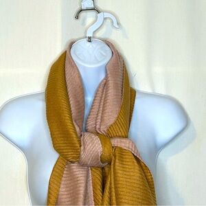 Women’s two/tone long wool scarf, mauve/auburn, no tags, lightly worn versatile